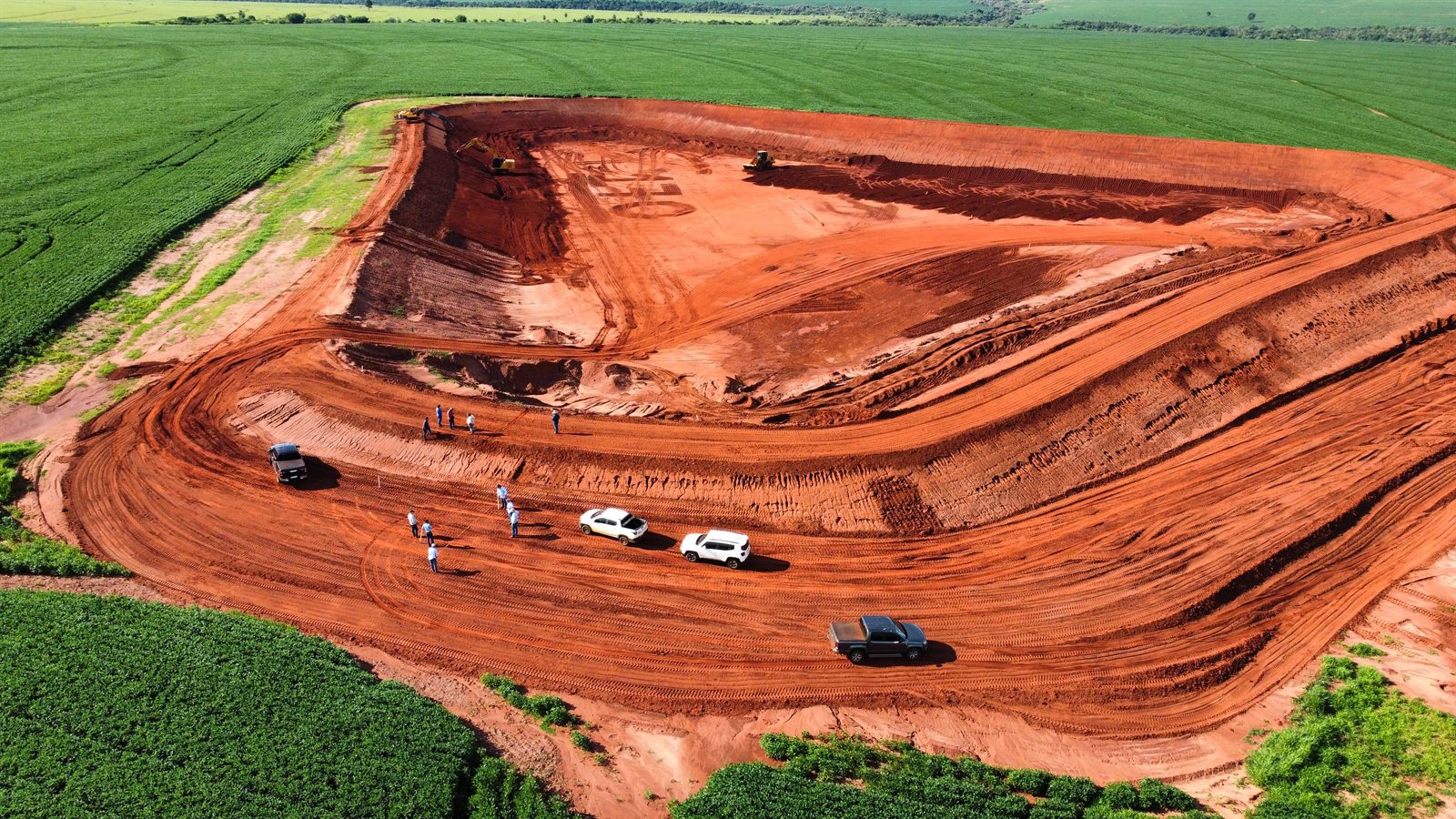 Reservatório de irrigação 1 na Fazenda Ouro Fino, executado pelo Grupo LG — foto 4