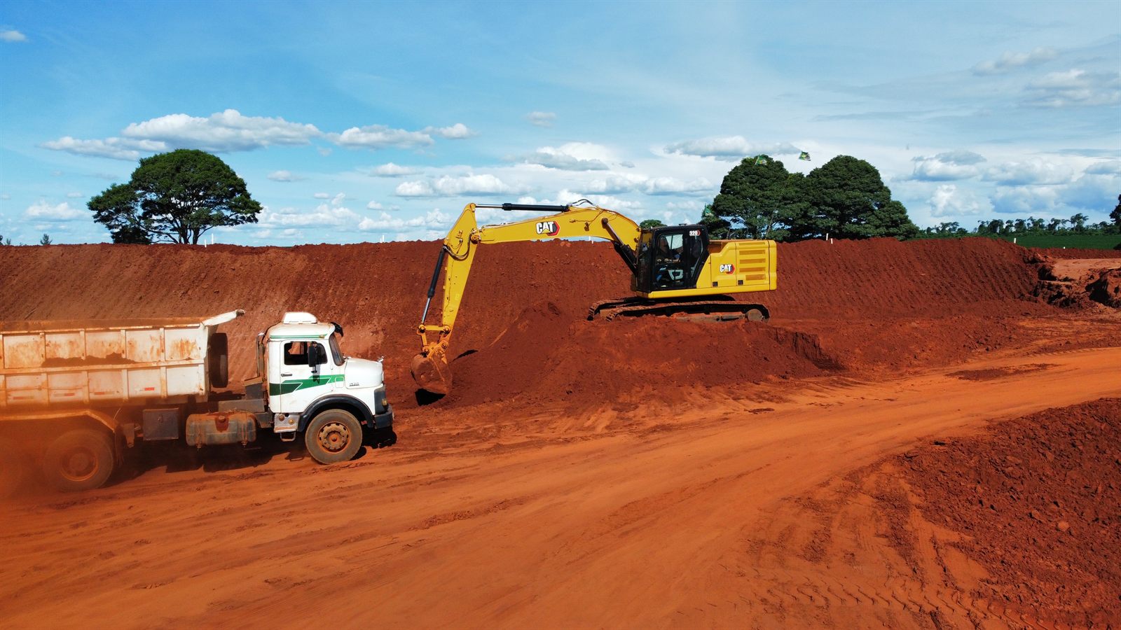 Reservatório de irrigação 2 na Fazenda Ouro Fino, executado pelo Grupo LG — foto 4